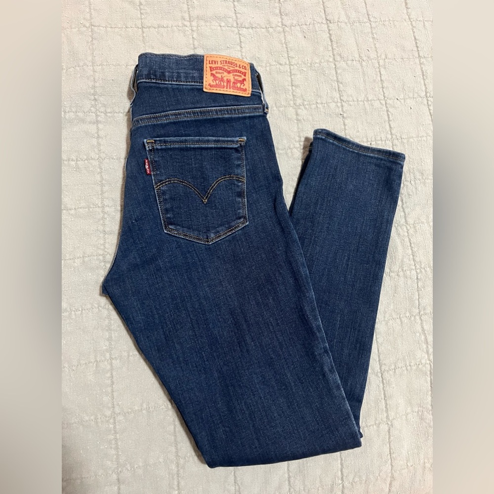 Levi’s 311 Shaping Skinny jeans